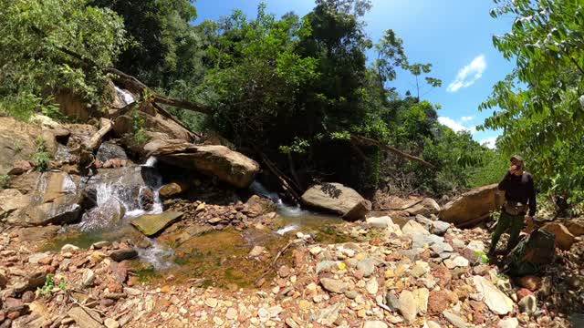 Jungle Vlog • Waterfall Scene [16:9]