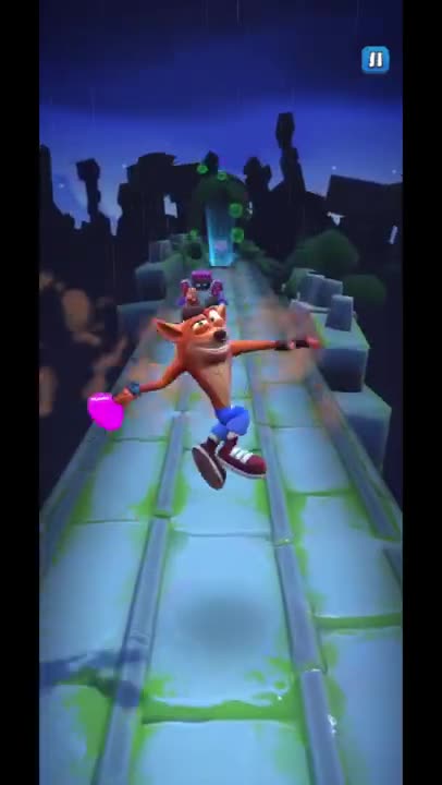 Oxide Mini Robot Battle Run Gameplay On Road To Ruin - Crash Bandicoot: On The Run!