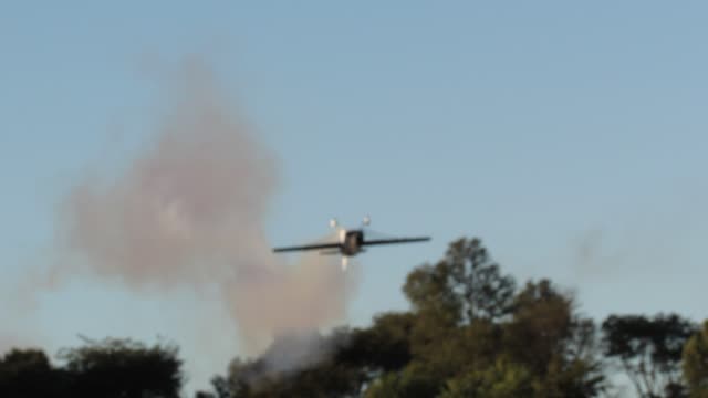 Pilot approaches runway upside down!