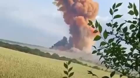 Likvidace ukrajinského muničáku ruskou armádou u Izjumu