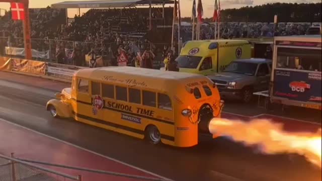 Fastest Schoolbus in the World🚀 | IG:casper_frese