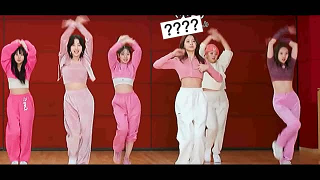 Tzuyu funny fails in -Scientist- dance practice.