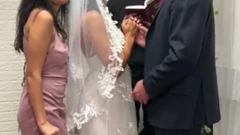 Bride catches cheating husband on wedding day