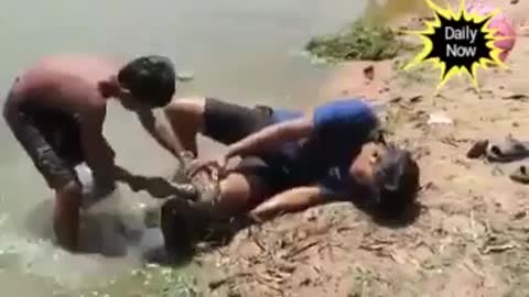 Aconda eating human