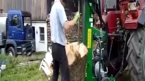 Wood splitting machine #shorts