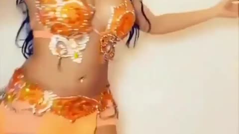 Girl Arabic Dance