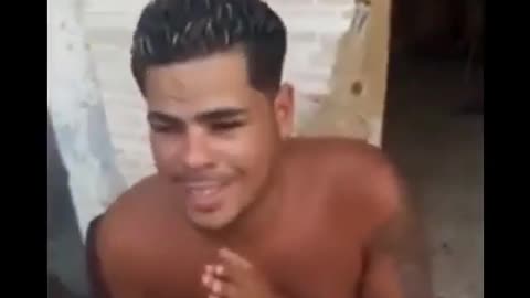 O cara fala tudo com f