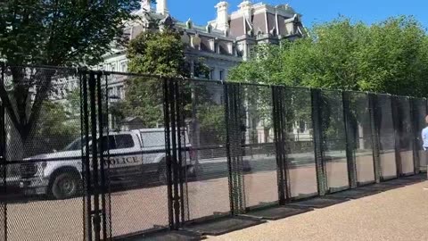 Fencing going around the Whitehouse