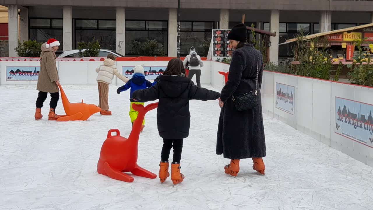 Ice 🧊 skating ⛸ with kids