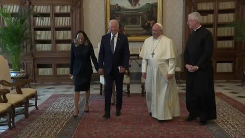 Biden and Pope Francis exchange gifts
