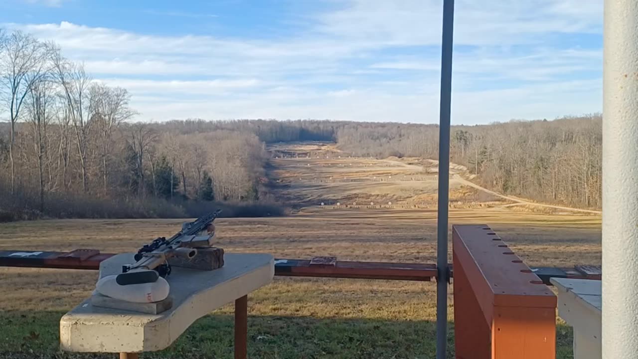 SCAR 17s with ACOG at 550 yds