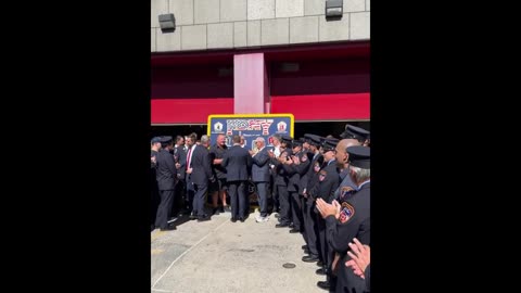 President Trump loves our firefighters 🇺🇸