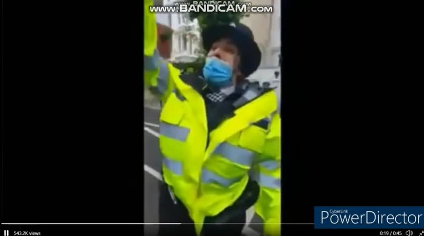 met police officer breaks neutrality code