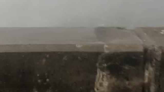 Storm at the tip of Rio de Janeiro Niterói, it looked like a deluge, wind drags bikers.😱