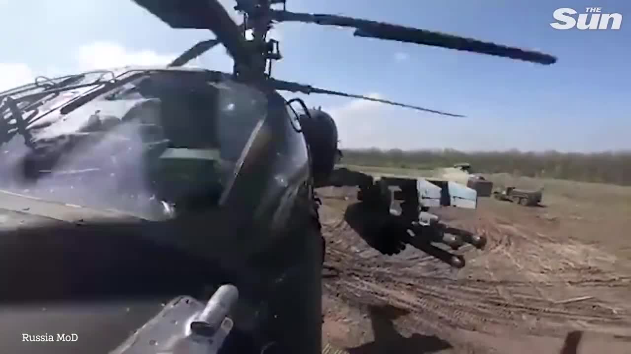 Russian helicopters 'destroy Ukrainian tanks & infrastructure'