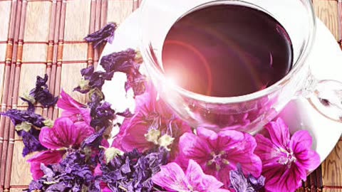 Experience Tranquility with This Syrian Fig and Lavender Iced Tea Recipe