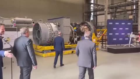 Scholz arrived at the Siemens plant to inspect the turbine for Nord Stream 1