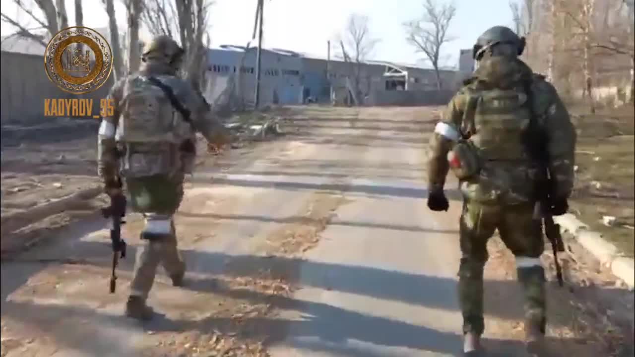 Ukraine War - The guys perform tasks with enviable calmness and composure