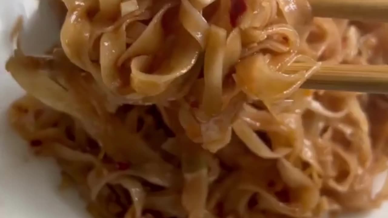 Incrível macarrão com óleo de alho e pimenta 🌶🍜 😱