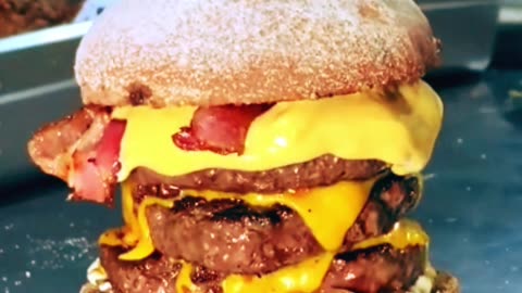 TRIPLO BURGER MONTAGEM