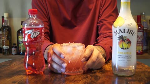 Malibu Pineapple Rum & Cherry 7 Up