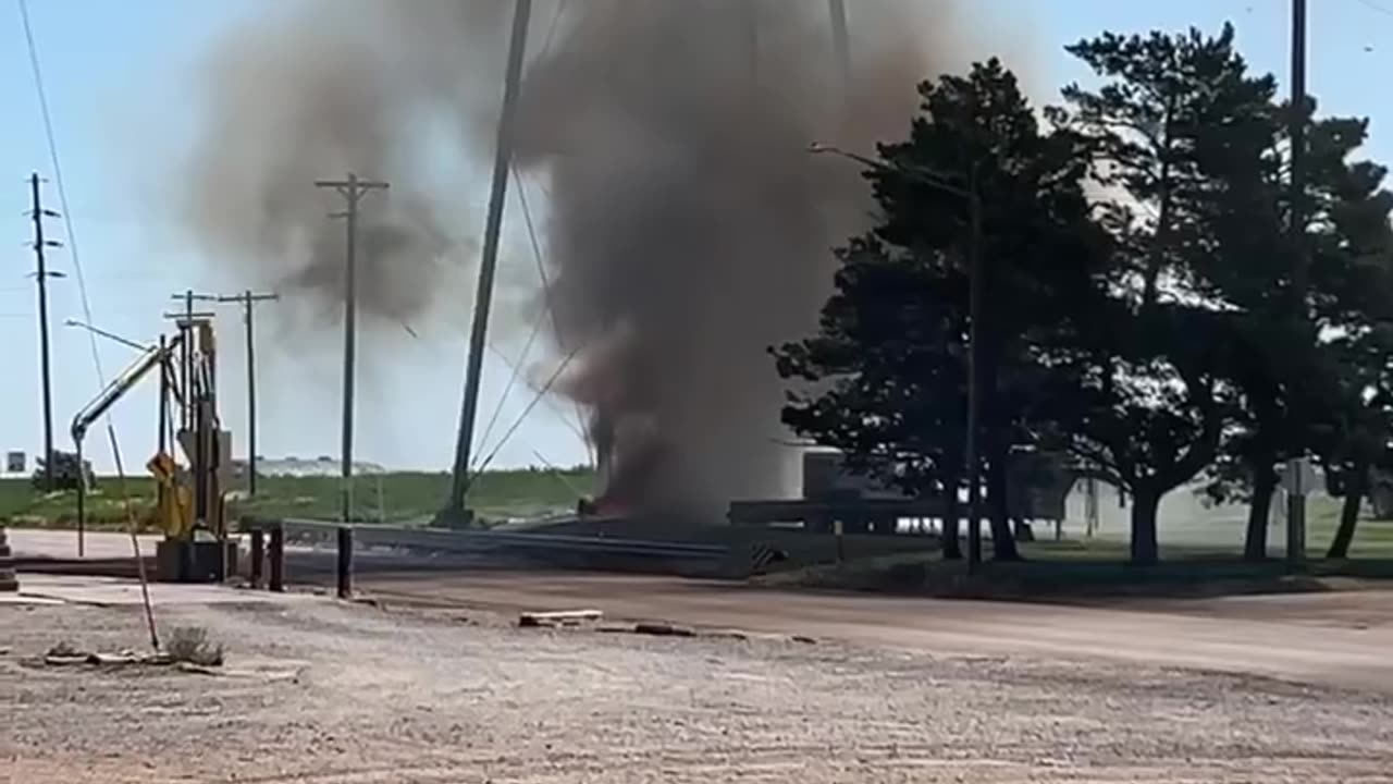 Water Tower catches on fire in Venango, Nebraska