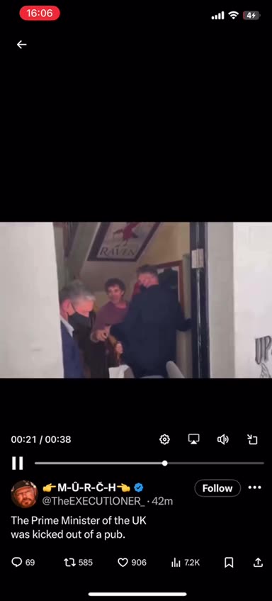 Fascist Dictator "Two-Tier Kier" Starmer Picks the Wrong Pub! (Oldie but Goodie)