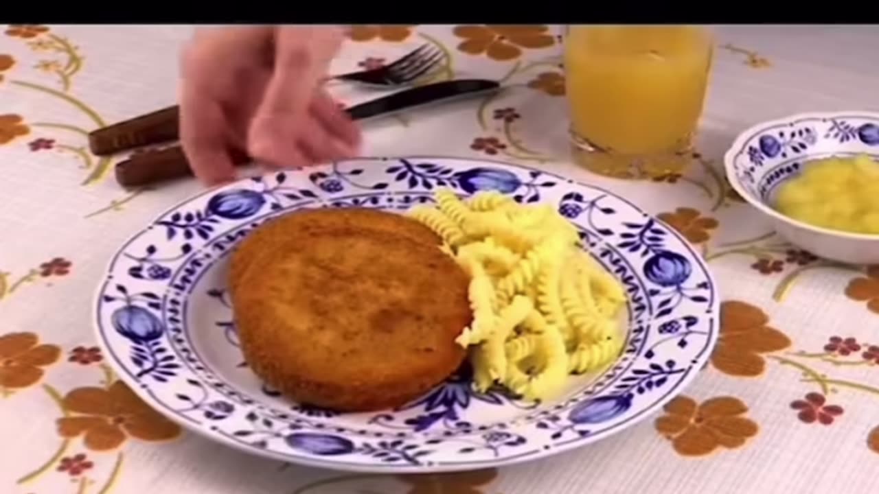 DDR Schitzel 🤨 East Germany’s Poor Mans Schnitzel