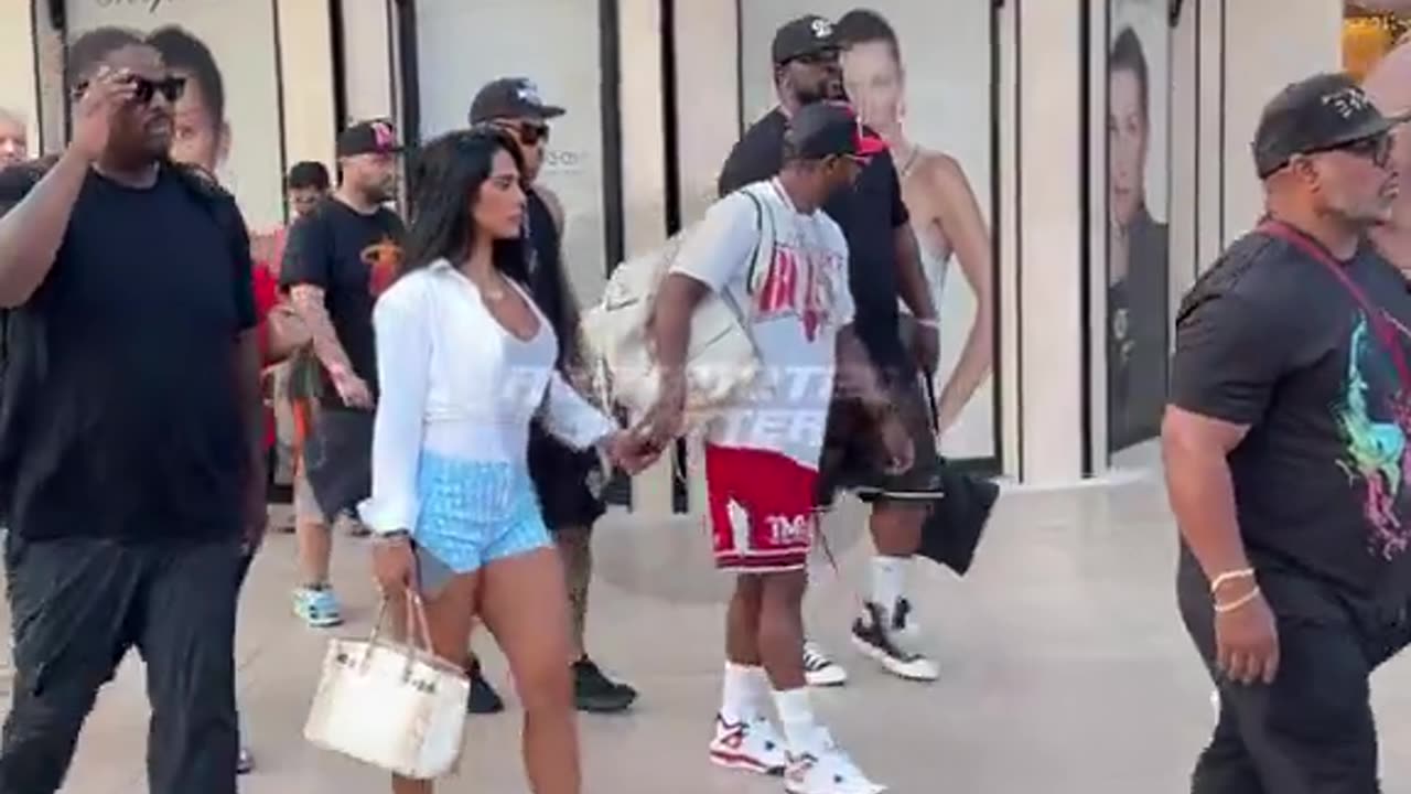 Floyd Mayweather spotted with new girlfriend in Monaco 👀