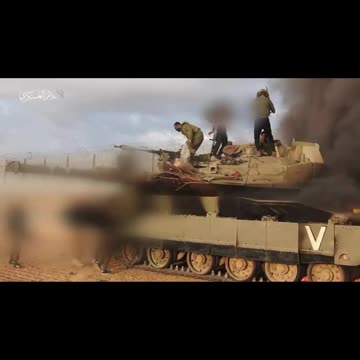 Palestinian resistance fighters capture israeli tank