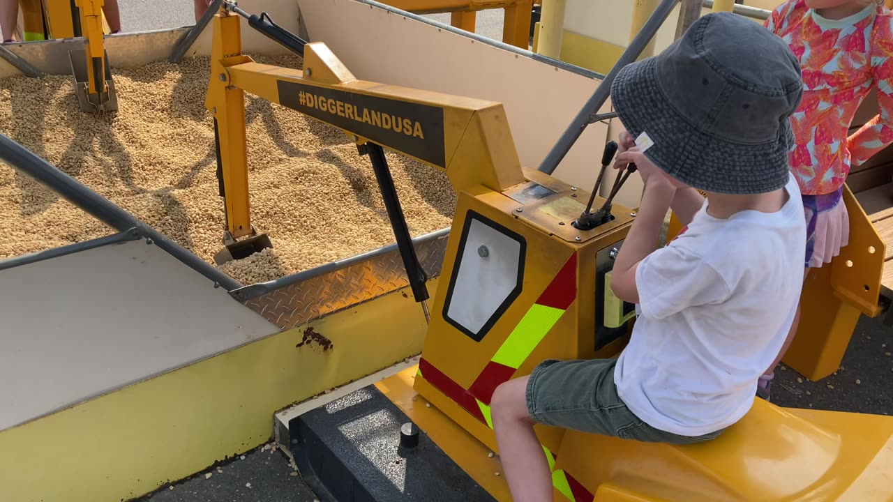 Diggerland USA Theme Park Review