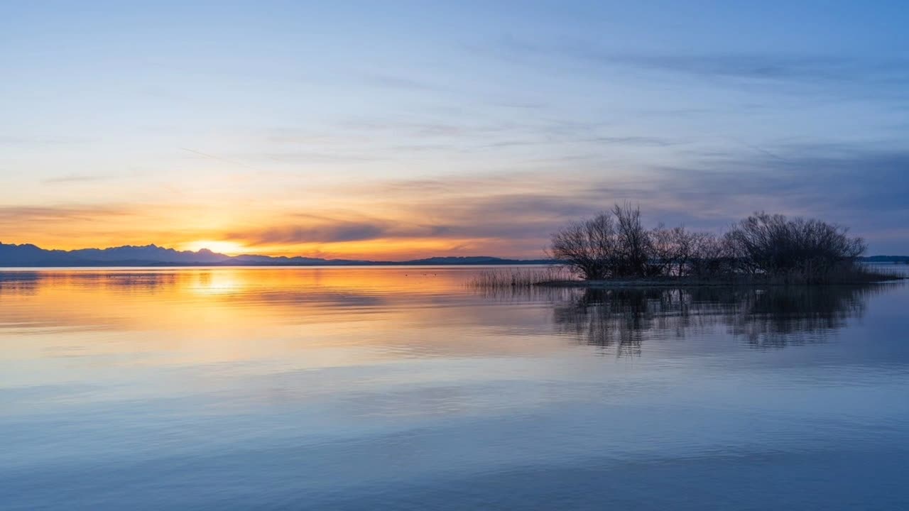 Soothing Shades of Sunlight: A Tranquil Moment by way of the 🌊 🌊