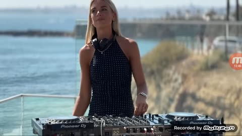 Fellow Femme Fluffy 💅 Having Another Cry Fest Stream 🤣😂