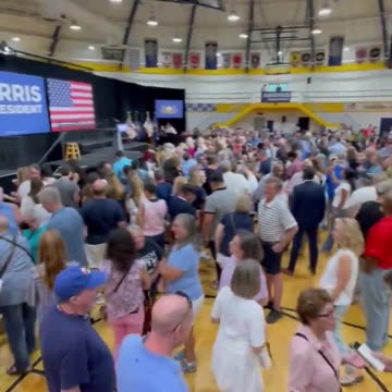 Kamala's popularity is fake.