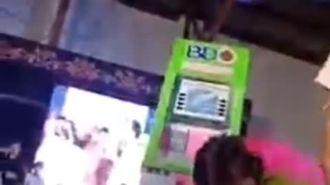 VP Robredo,"nag-withdraw" sa fake ATM sa Bulacanه