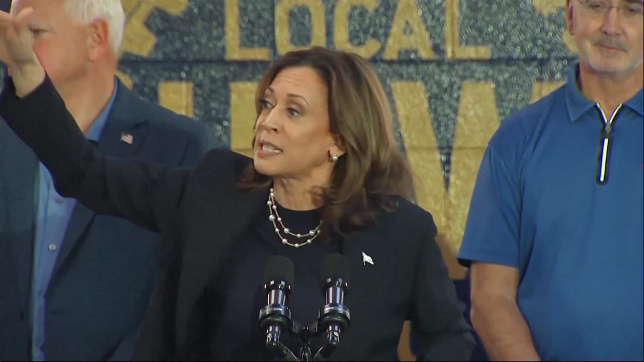 Kamala Harris, Tim Walz rally with UAW members outside Detroit