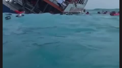 Sinking Boast Causes People To Shout For Help