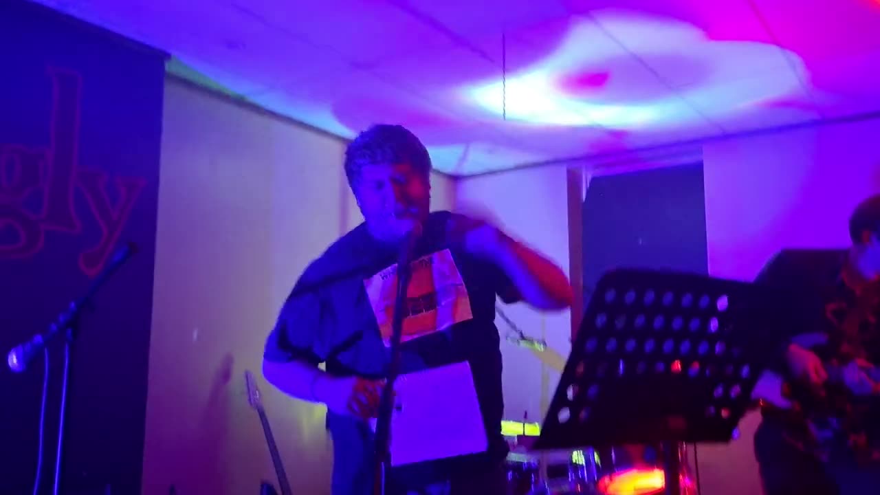 Stand Up Comedy: Perks Of Being Fat