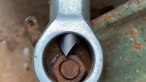 Rusty nut fittings disassembly repair tool