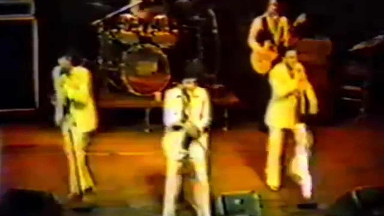 DANNY & THE JUNIORS "At The Hop" Live - 1980