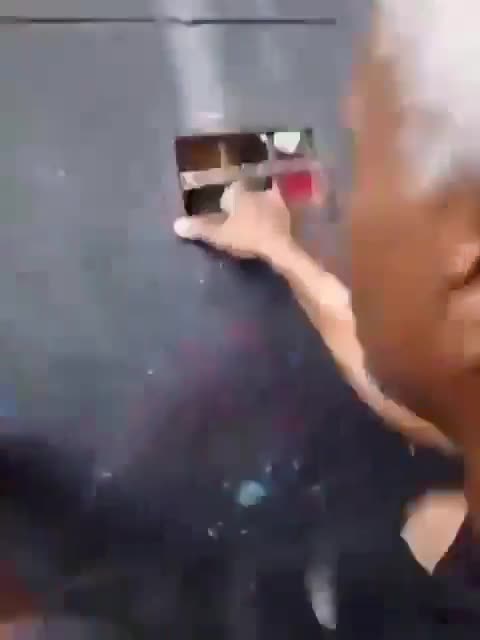 Carabobo, Venezuela, the voting centers have been illegally closing early