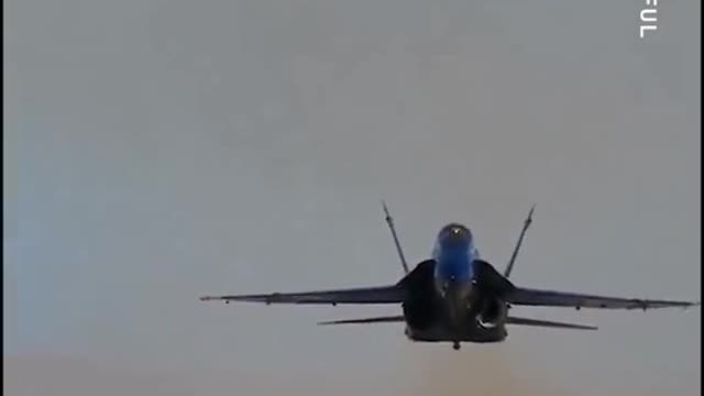 Watch as this Hornet Pilot Raises dust with a dramatic low takeoff!