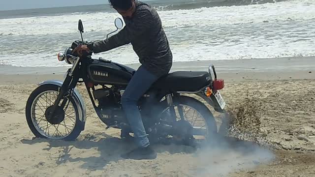 Yamaha rx135 On Beach | 2stroke