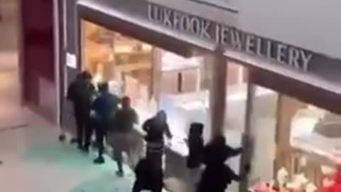 The new Canada. Markville Mall robbery at LukFook Jewellery