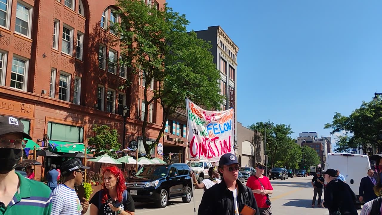 Rizzin On Masktarded #Antifa Weasels At #rnc #Milwaukee