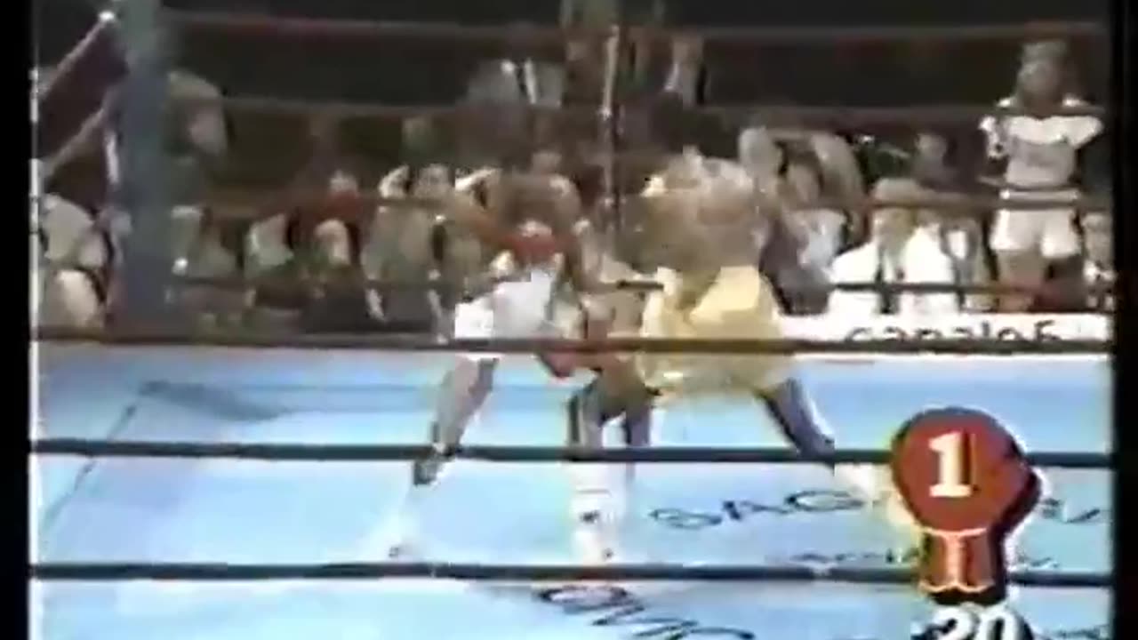 Thomas Hearns mocks Hagler and later lives to regret it.