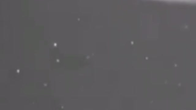 LOUISVILLE KENTUCKY UFOs ANGELS CHARIOTS OF GOD ILLUMINATED APPEARING IN THE NIGHT SKY🕎PSALMS 104;3