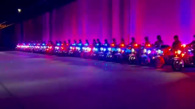 Tampa Bay Police Send Trump Off In KILLER Display