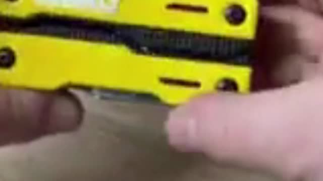 How To Use DeWalt Multi Hand Tool | Life Hacks | #Shorts