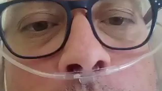 Persona sana no fumadora con trombosis pulmonar después de la segunda dosis